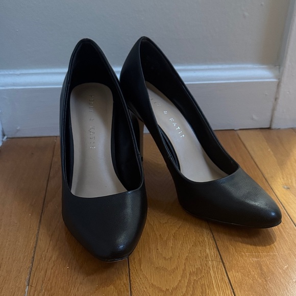 Kelly & Katie Shoes - Kelly & Katie / KK Tiana Black Pump Heels